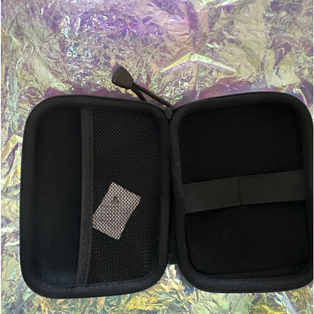 New Phone Accessory Travel Organizer with Carabiner, Black